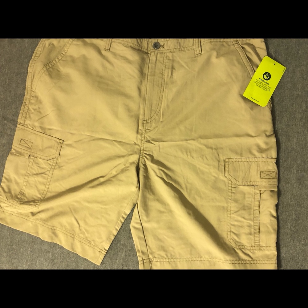 NWT!! Men’s Bass Shorts. Quick dry. Size 40.